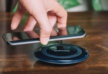 Нова бездротова зарядка Samsung одночасно заряджає два смартфона