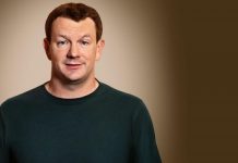 Співзасновник WhatsApp закликав видалитися з Facebook