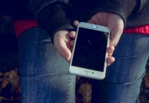 Експерти розповіли, як зловмисники можуть дізнатися пароль від будь-якого смартфона