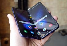 У Galaxy Fold за 50 тис. гривень відвалюється логотип Samsung