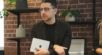 Microsoft поділилася подробицями створення складаного смартфона
