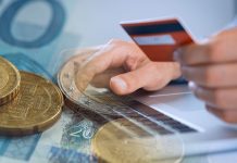 Депутати хочуть змусити блогерів та соцмережі платити податки