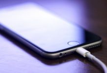 Как правильно заряжать смартфон