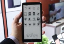 Смартфон з дисплеєм на електронному чорнилі позбувся головного недоліку