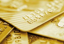 Чому не можна відправляти фото банківських карт в месенджерах