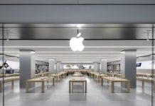 Табличка одного з перших Apple Store виставлена на аукціон