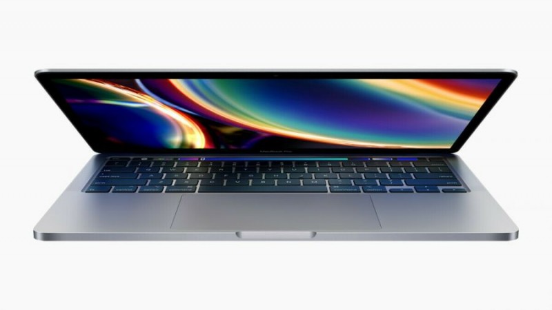 Apple анонсувала оновлену лінійку 13-дюймових MacBook Pro. У них немає клавіатури з механізмом «метелик» і з'явилася фізична кнопка Escape.
