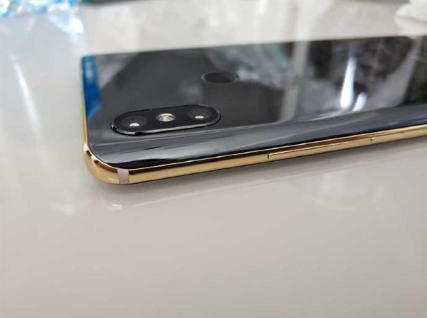 Прототип Xiaomi Mi 7 продають за шалені гроші 