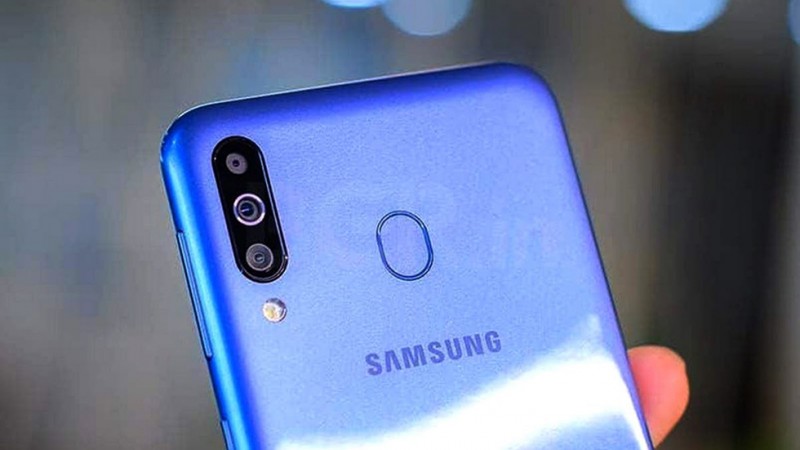 Samsung випустить ультрабюджетний смартфон для конкуренції з Xiaomi