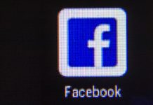 Експерт пояснив, чому додаток Facebook краще видалити зі смартфона