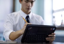 Купити ноутбуки ігрові? Чи хочеш купити ноутбуки для навчання? Вибираємо потужні й легкі Lenovo